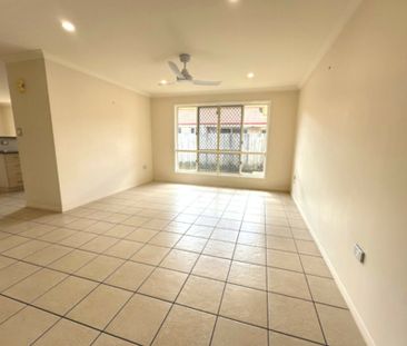 PRIVATE COASTAL 4 BEDROOM HOME - Photo 2