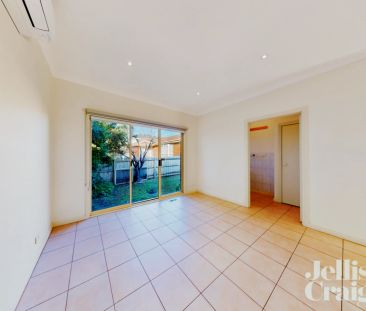 2 Bed, 1 Bath - Photo 3