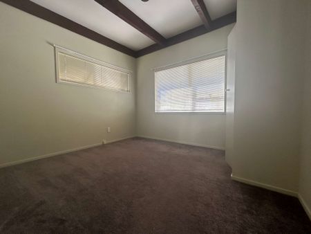 2 Bedroom Property - Photo 5