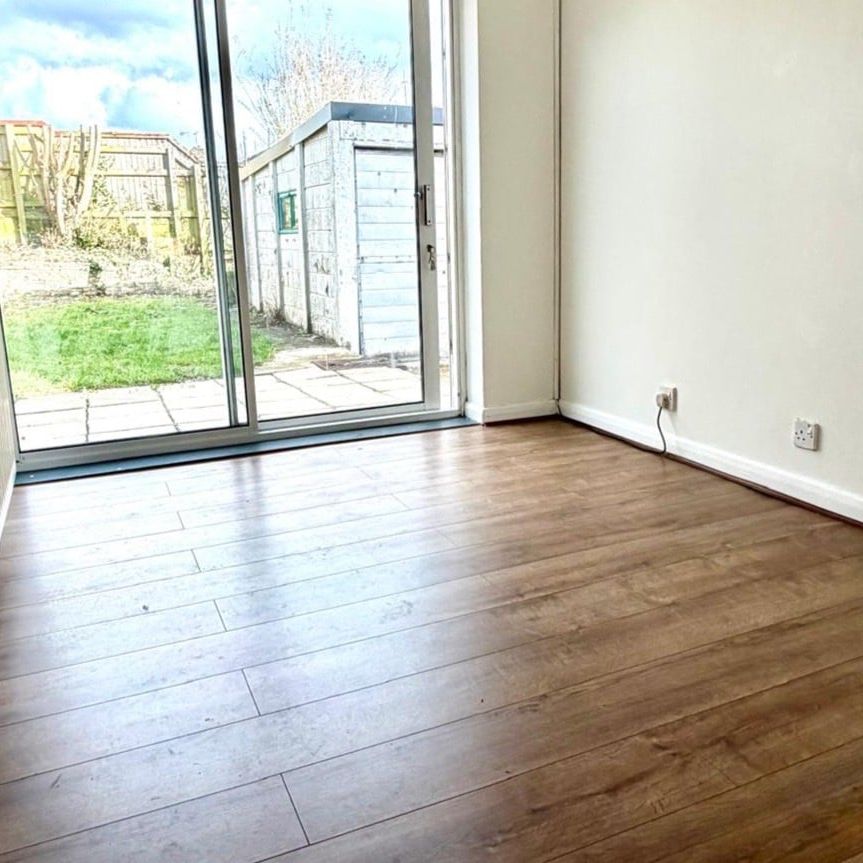 3 Bed End Terrace, St Saviours Road, RG1 - Photo 1