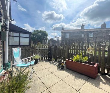 2 bedroom terraced house to rent - Photo 4