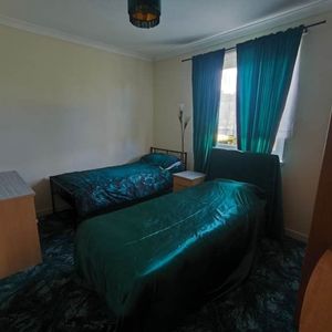 Room in a Shared House, Cummings Park Road, AB16 - Photo 2