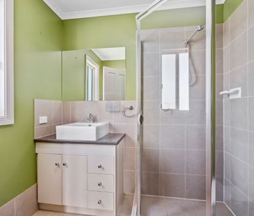 Convenient off grid living - Photo 6