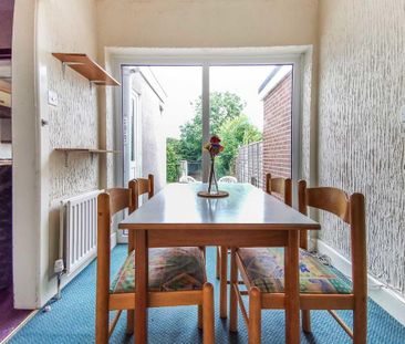 4 bedroom semi-detached house to rent - Photo 2