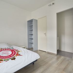 Faubourg d Arras Roommate 5 Bedrooms at Faches Thumesnil - Photo 2