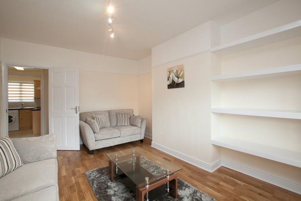 2 bedroom flat to rent - Photo 1