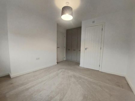 3 bedroom semi-detached house to rent - Photo 5