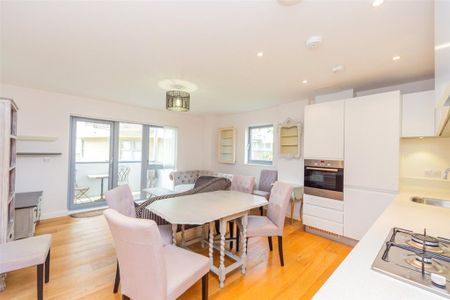 2 bedroom apartment to rent - Photo 2