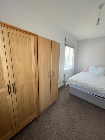 Room in a Shared House, Cross Way, NW10 - Photo 5