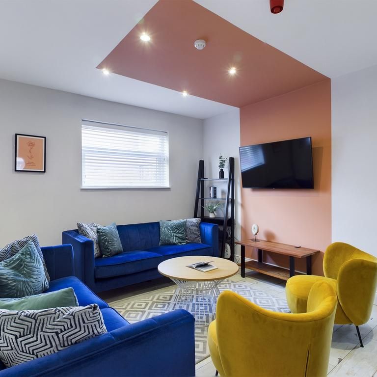 1 bedroom in a house share to rent - Photo 1