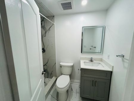 For Lease - 15 Marilake Drive, Toronto, Ontario - Photo 5