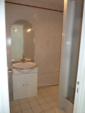 Location Appartement 3 pièces 59m² VAUJOURS 93410 - Photo 3