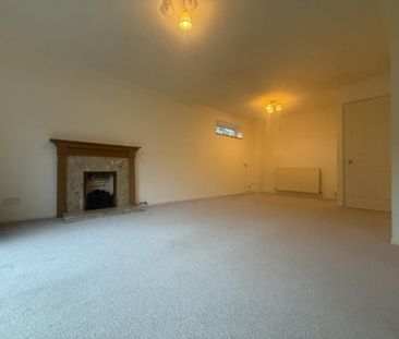 3 bedroom end of terrace house to rent - Photo 3