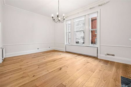 A beautifully presented first floor three bedroom property. - Photo 4