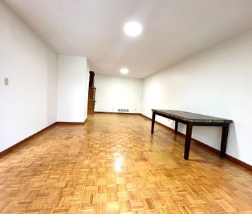 For Lease - 44 Lady Churchill Court, Toronto, Ontario - Photo 1