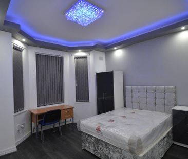 6 bedroom house to rent - Photo 4