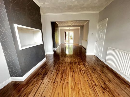 3 bedroom semi-detached house to rent - Photo 1