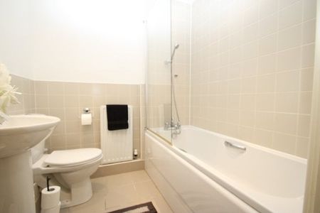 Moreton Road, South Croydon CR2, Property for rent - Photo 3