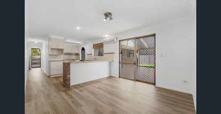 Spacious Family Home with large back Patio / Yard! - Photo 2