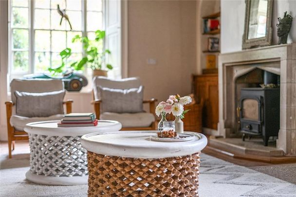 6 bedroom detached house to rent - Photo 1