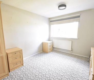 4 bedroom detached house to rent - Photo 3