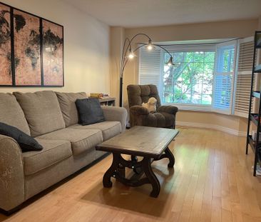 For Lease - 61 Mary Elizabeth Crescent, Markham, Ontario - Photo 2