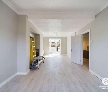 Becontree Avenue, Dagenham, RM8 - Photo 1