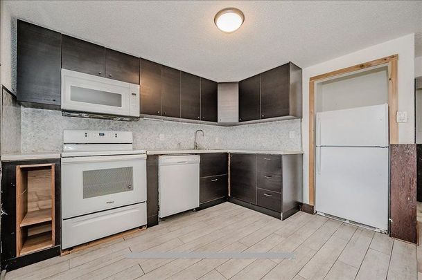 For Lease - 2238 Truscott Drive Unit# Basement, Mississauga, Ontario - Photo 1