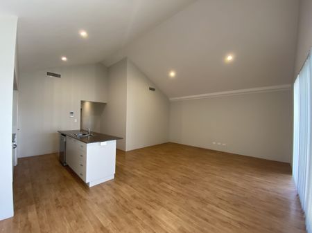 MODERN UNIT IN TREENDALE! - Photo 3