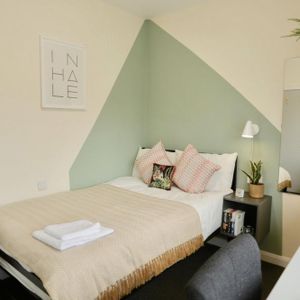 8 bedroom house to rent - Photo 2