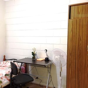 3-bedroom shared house / townhouse, Kopurlo Ave Brooklyn Pk - Photo 2