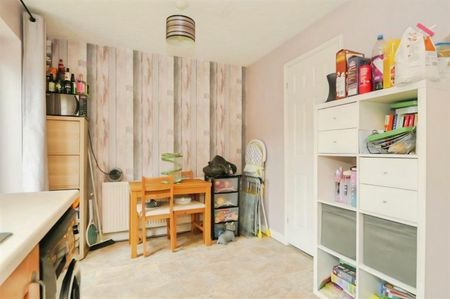 2 bedroom House To Let - Photo 3