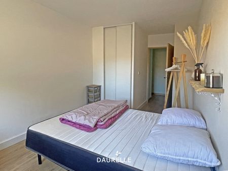 Location Appartement 4 pièces 75m² CHATEAURENARD 13160 - Photo 5