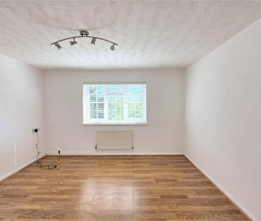 2 bedroom semi-detached house to rent - Photo 4