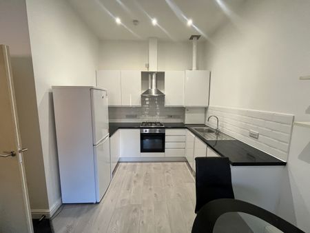 2 Bed Flat, Alexandra Park House, M16 - Photo 4