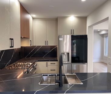 For Lease - 100 Woodroof Crescent, Aurora, Ontario - Photo 6