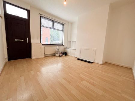 2 bedroom terraced house to rent - Photo 4