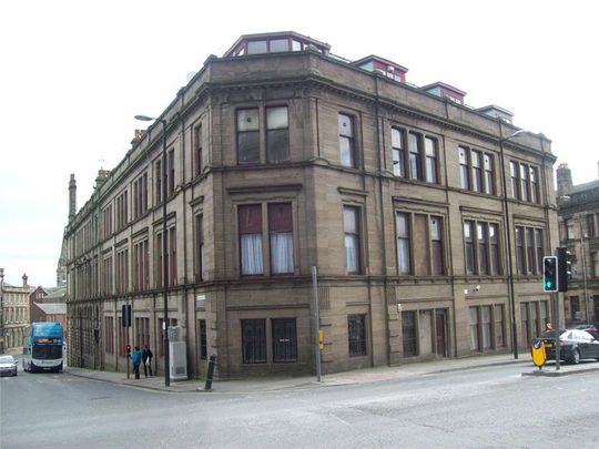 Victoria Road, Dundee - Photo 1
