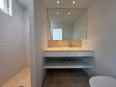 GEMEUBELD - UNIEKE PENTHOUSE met uitzonderlijk ruime terrassen gelegen op de DUMORTIERLAAN te Knokke. - Foto 2