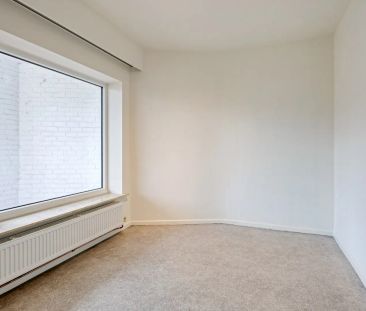 Zonnig appartement met ruime slaapkamers en groot terras vlakbij Le... - Photo 5