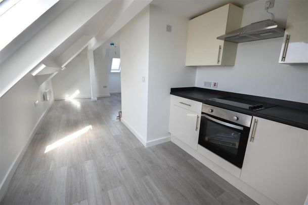 Studio to rent - Photo 1