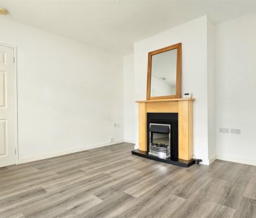 77 Pinewood Avenue, - Photo 3