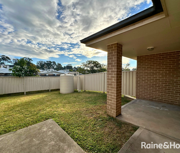 Light, Bright & Ideally Located - Photo 6