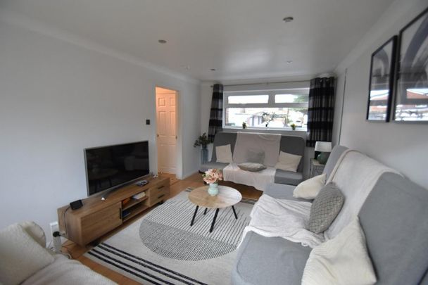 3 bedroom semi-detached house to rent - Photo 1