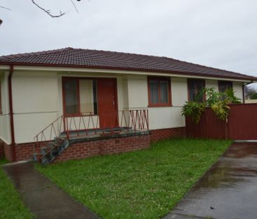 Family Home - Photo 6