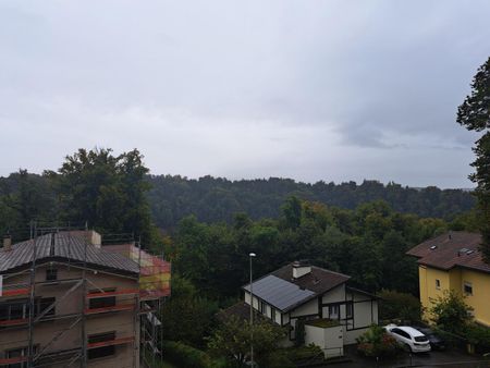 Logement de 3,5 pièces situé à deux pas de l'Université et des écoles HEG et HEIA - Photo 2