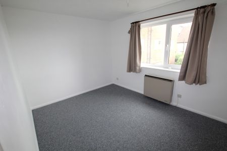 2 bed flat to rent in Westbourne Court, 9 Priory Avenue, Hastings - Photo 3