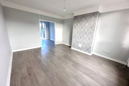 Prenton Village Road - Photo 4