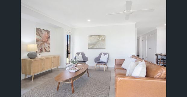 Spacious Home with Modern Comforts - Photo 1