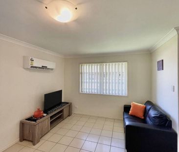 4 Bedroom Furnished Property - Photo 1